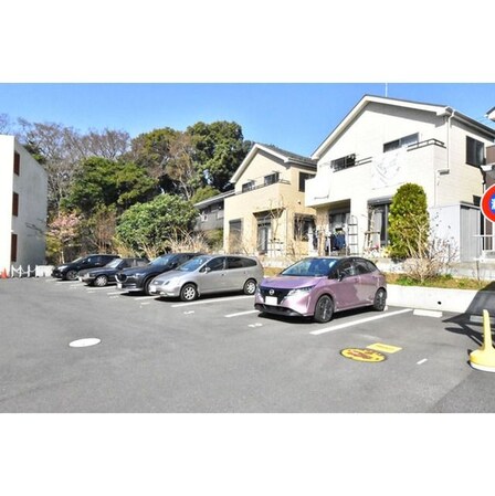 CRESCENT COURTの物件内観写真